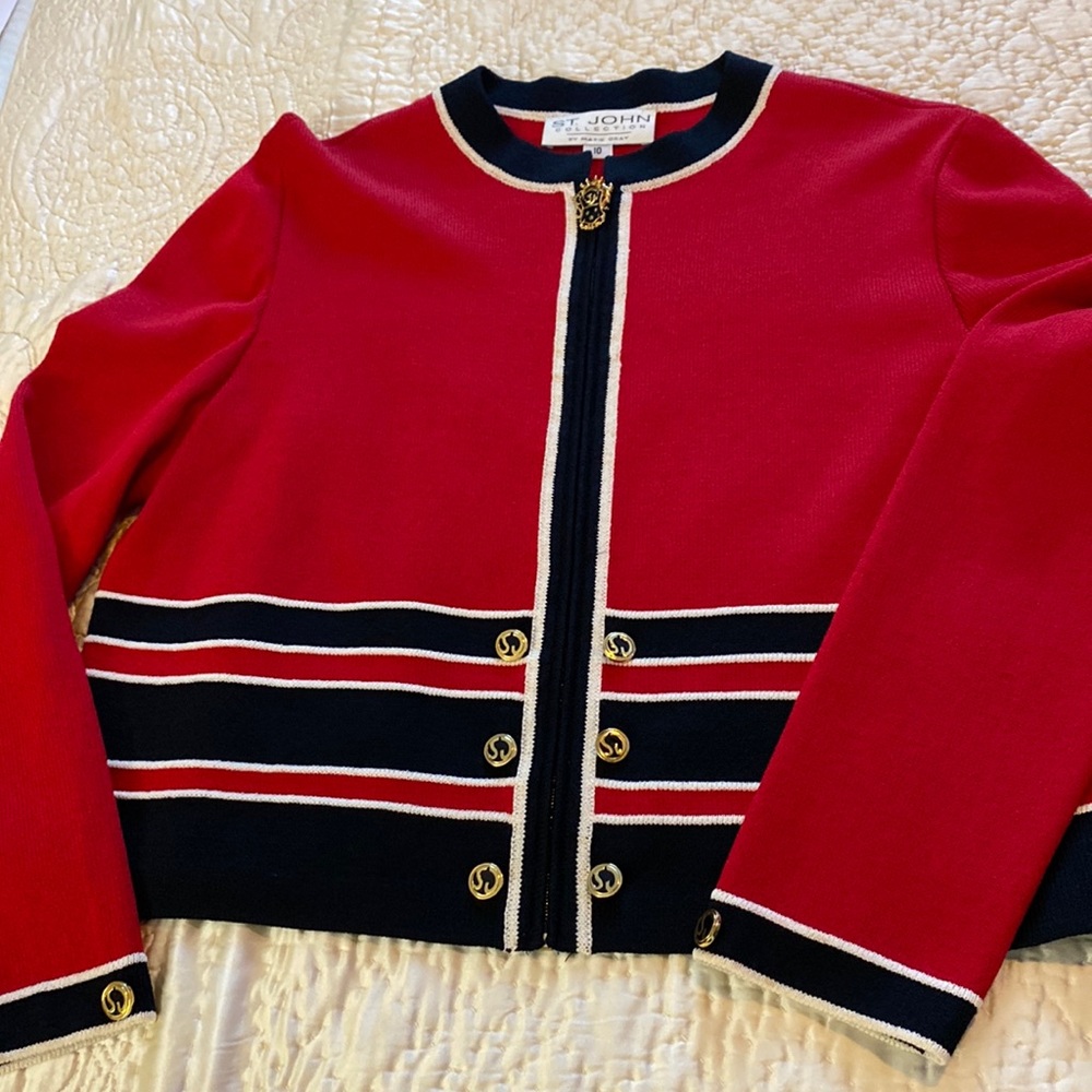 Beautiful like new St John Collection by Marie Gray Zippper jacket size 10
